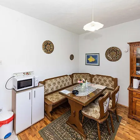 2 Bedroom Stunning In Okrug Gornji Trogir