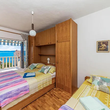 2 Bedroom Stunning In Okrug Gornji